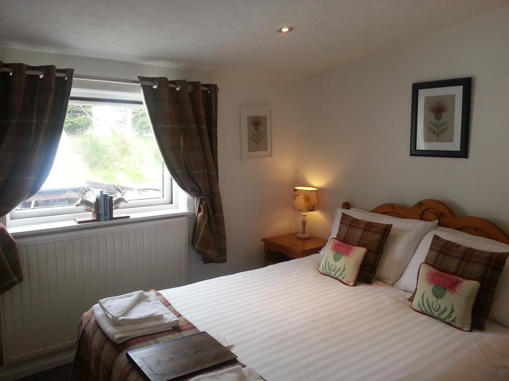 Ardlogie Guest House Авимор Екстериор снимка